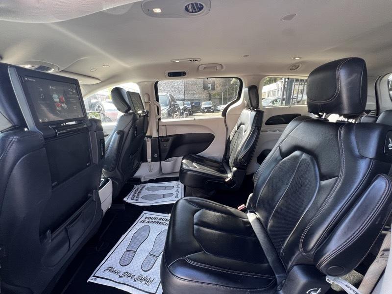 Chrysler Pacifica Touring-L Plus 2020