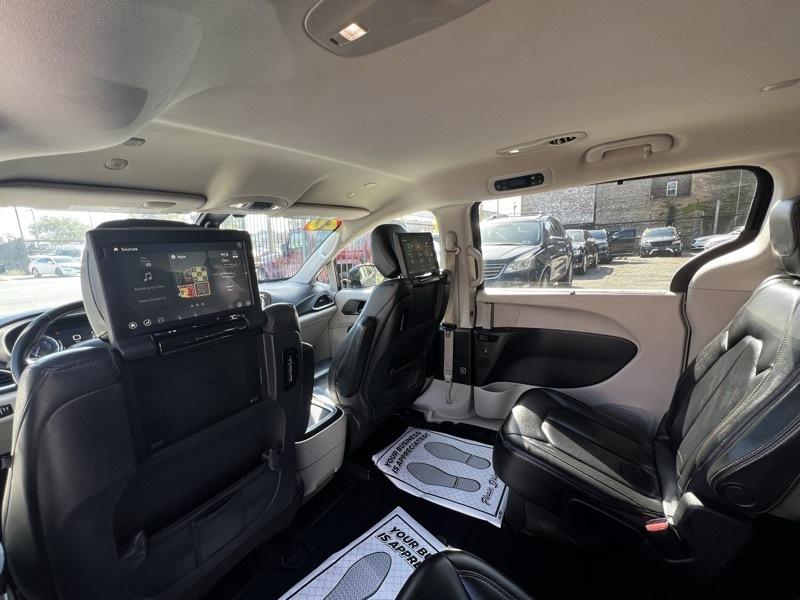 Chrysler Pacifica Touring-L Plus 2020