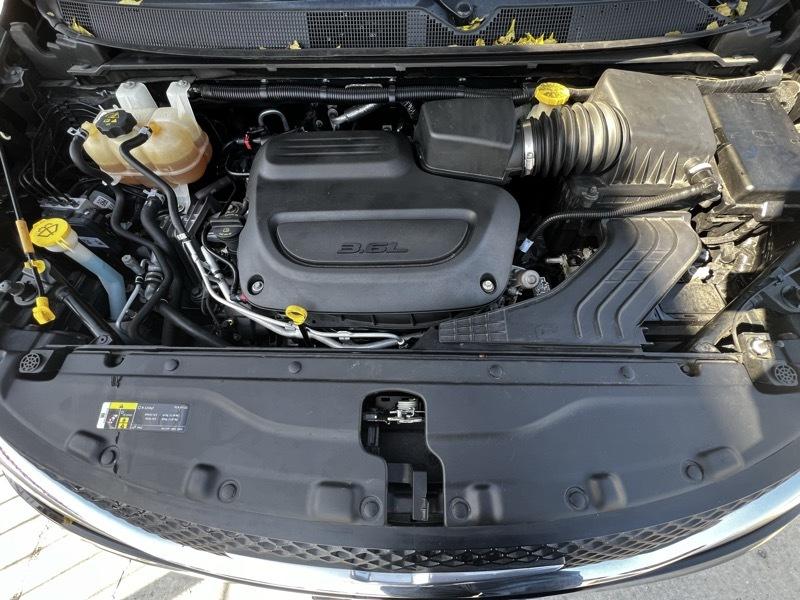 Chrysler Pacifica Touring-L Plus 2020