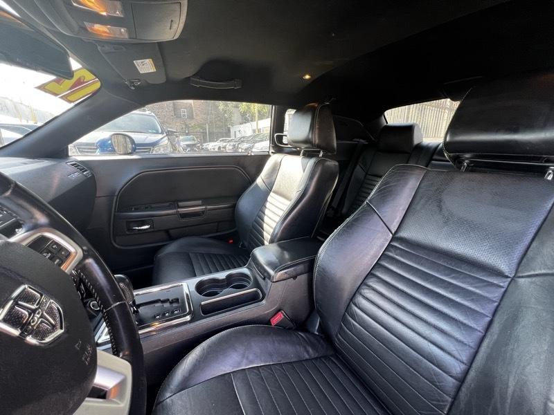 Dodge Challenger SXT 2012