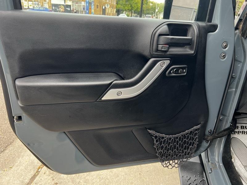 Jeep Wrangler Unlimited Sahara 4WD 2014