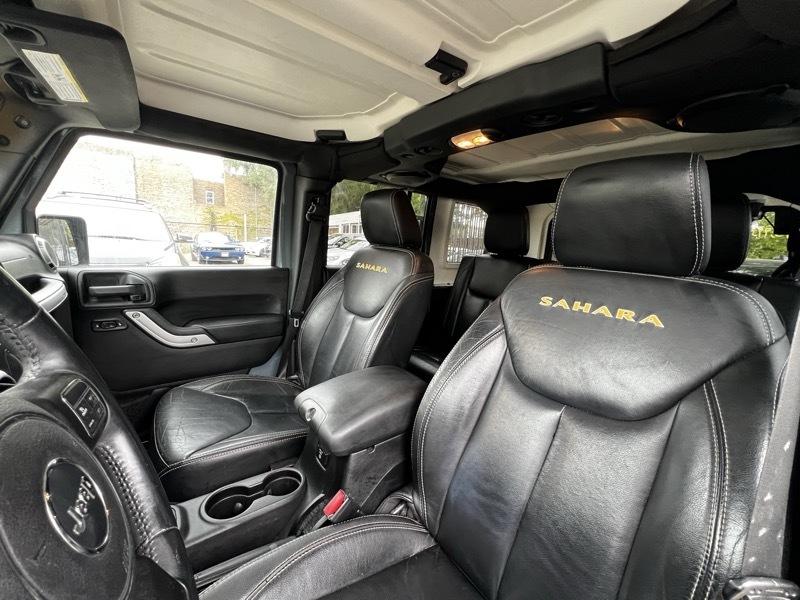 Jeep Wrangler Unlimited Sahara 4WD 2014