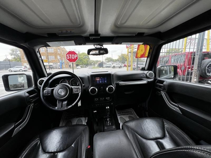 Jeep Wrangler Unlimited Sahara 4WD 2014