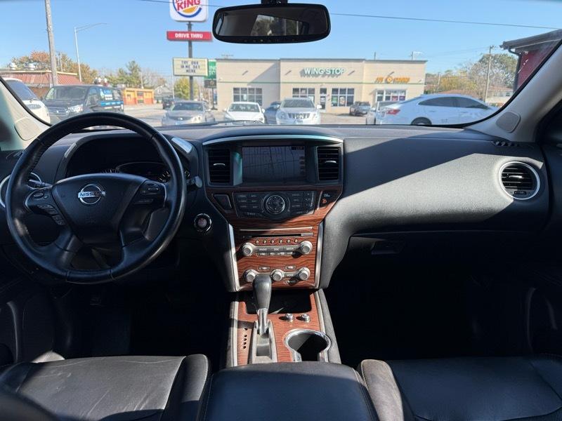 Nissan Pathfinder Platinum 2WD 2017