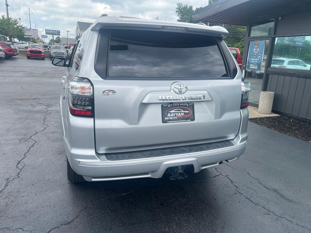 Toyota 4Runner TRD Sport 2WD (Natl) 2022