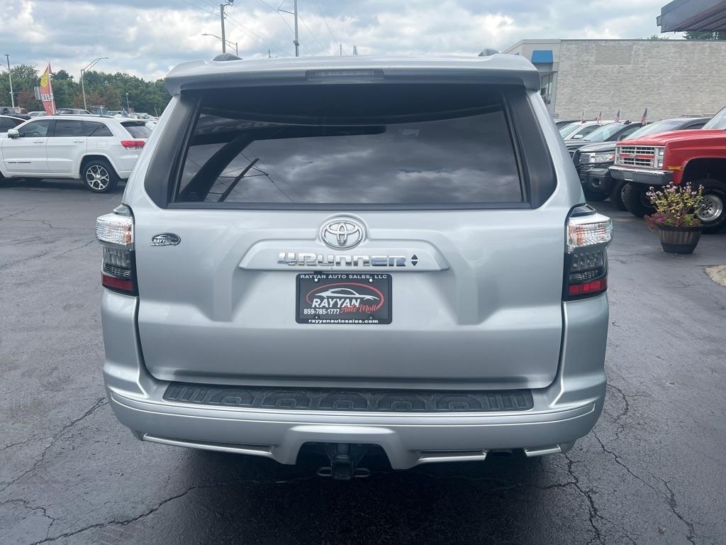 Toyota 4Runner TRD Sport 2WD (Natl) 2022