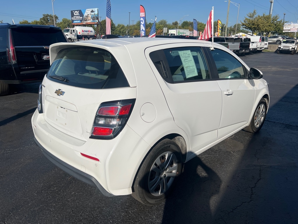 2020 Chevrolet Sonic LT photo 4