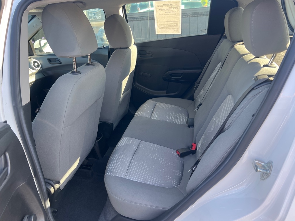 2020 Chevrolet Sonic LT photo 11