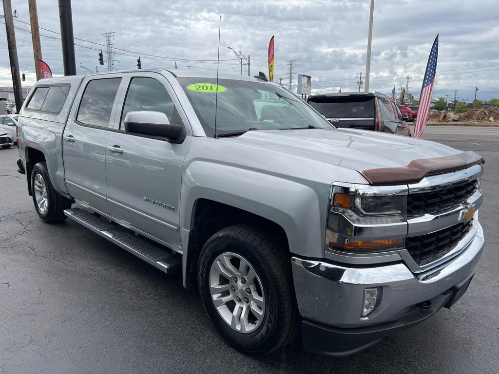 Chevrolet Silverado 1500 4WD Crew Cab 143.5" LT w/1LT 2017