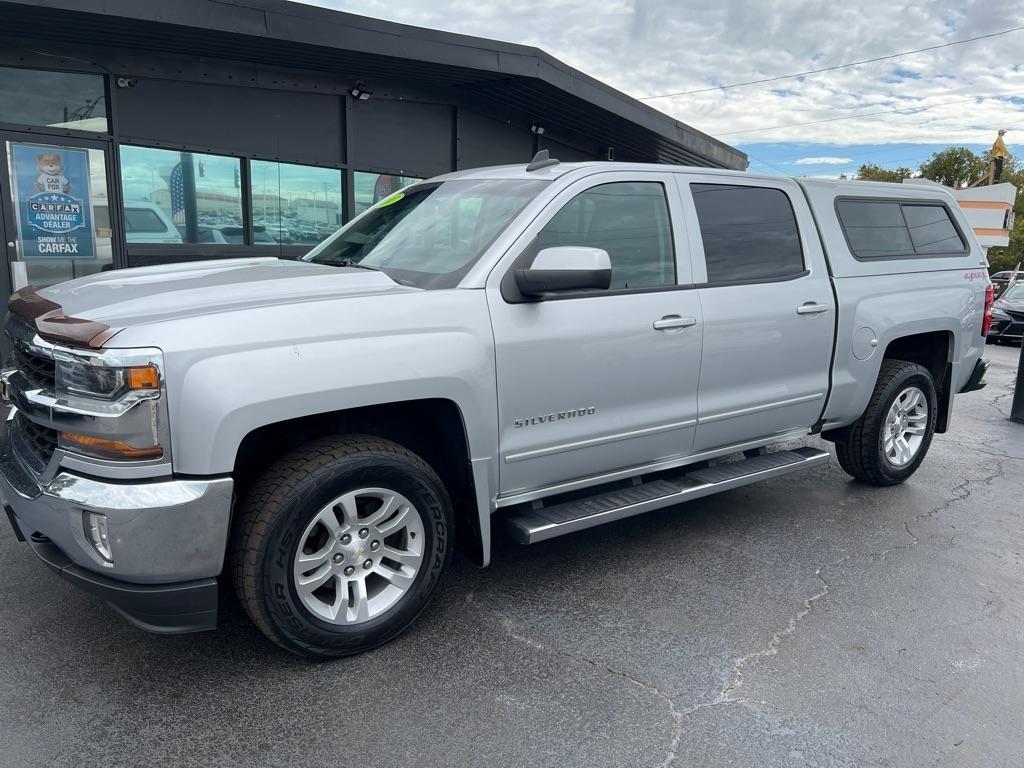 Chevrolet Silverado 1500 4WD Crew Cab 143.5" LT w/1LT 2017