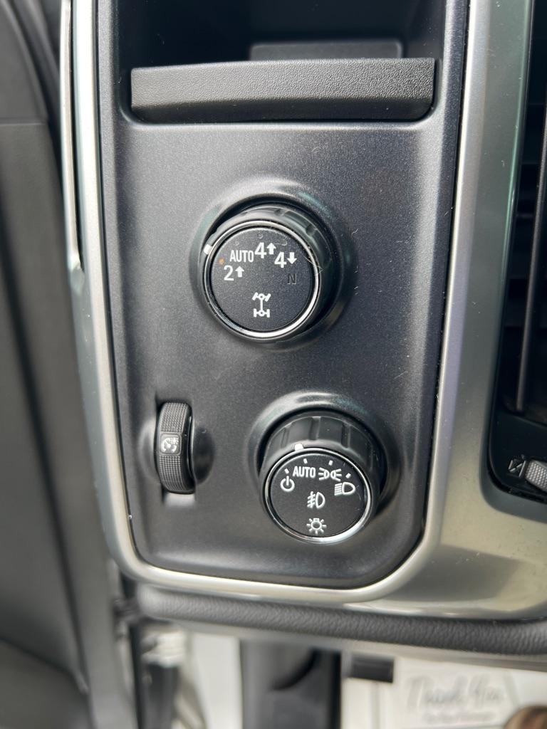 Chevrolet Silverado 1500 4WD Crew Cab 143.5" LT w/1LT 2017