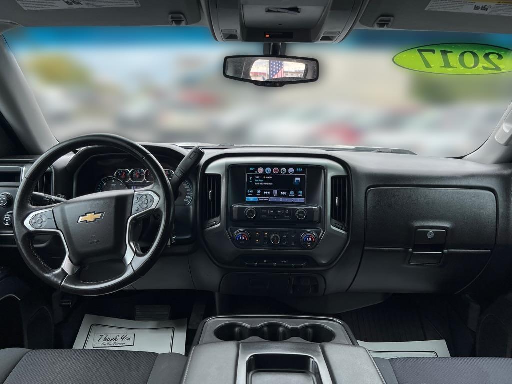 2017 Chevrolet Silverado 1500 4WD Crew Cab 143.5" LT w/1LT