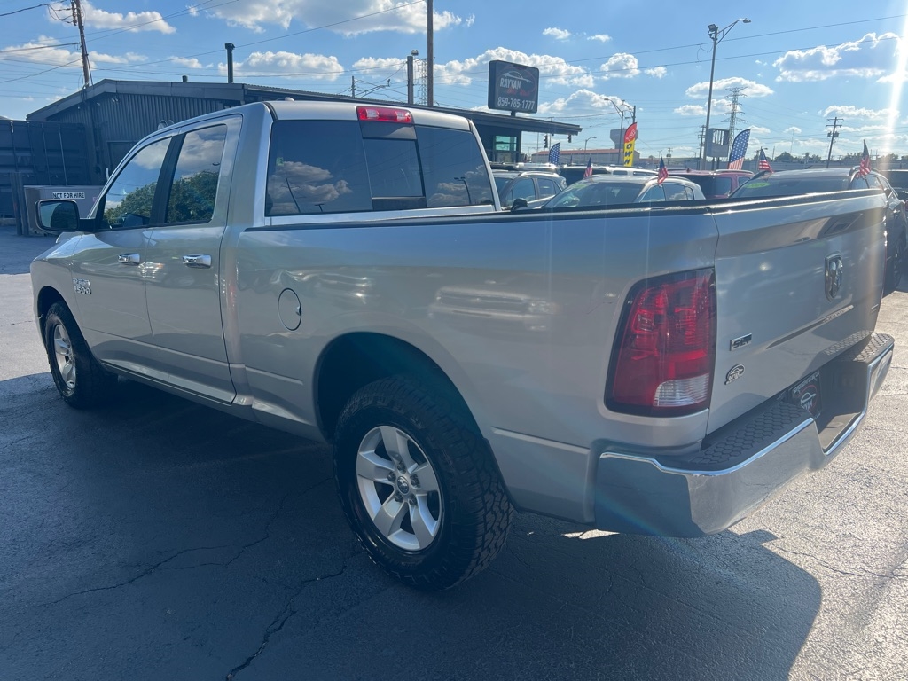 2013 Ram 1500 SLT photo 6