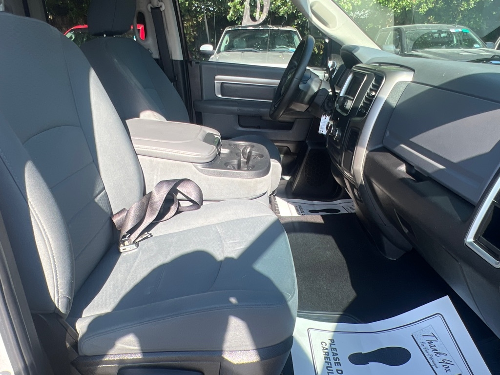 2013 Ram 1500 SLT photo 13