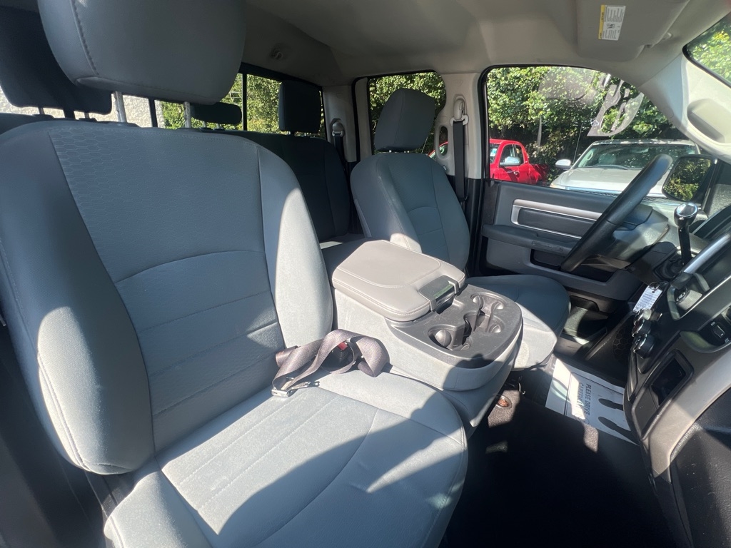 2013 Ram 1500 SLT photo 14