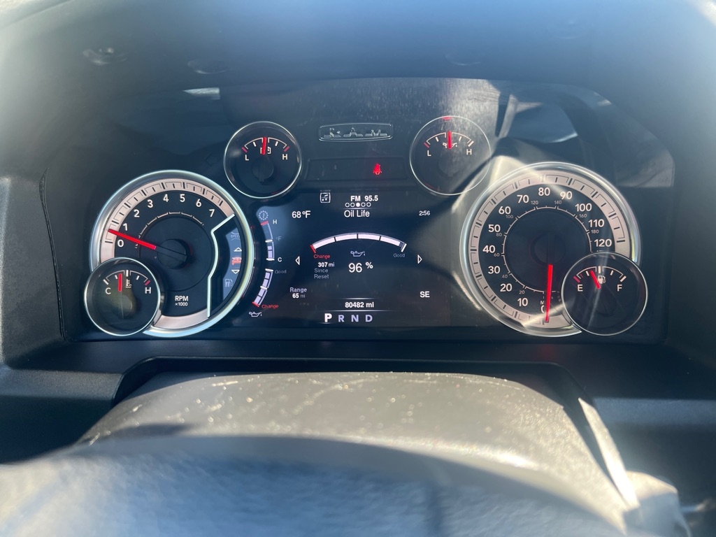 2013 Ram 1500 SLT photo 16
