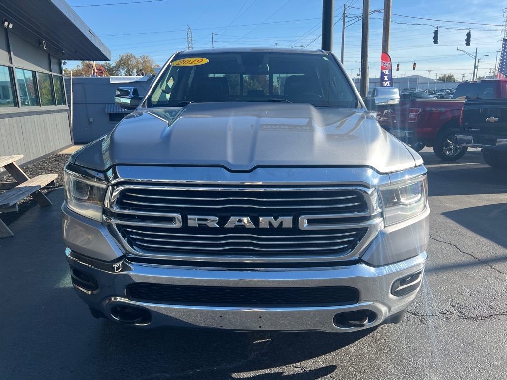 RAM 1500 Laramie 4x4 Crew Cab 5'7" Box 2019 RAM 1500 Laramie 4x4 Crew Cab 5'7" Box 2019