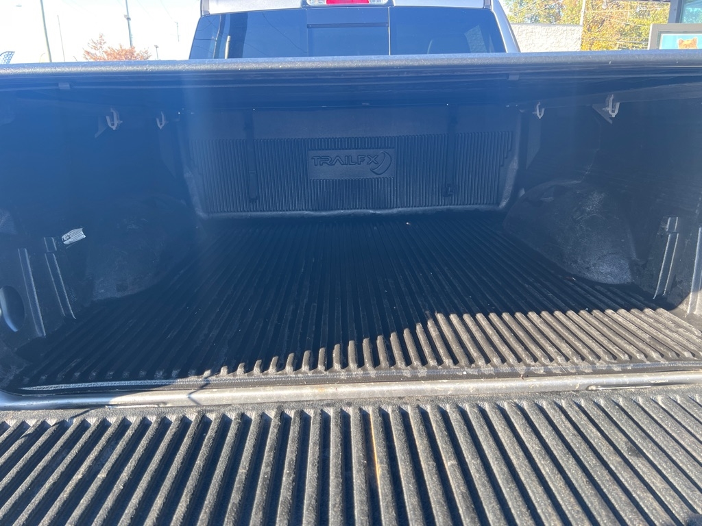 RAM 1500 Laramie 4x4 Crew Cab 5'7" Box 2019 RAM 1500 Laramie 4x4 Crew Cab 5'7" Box 2019