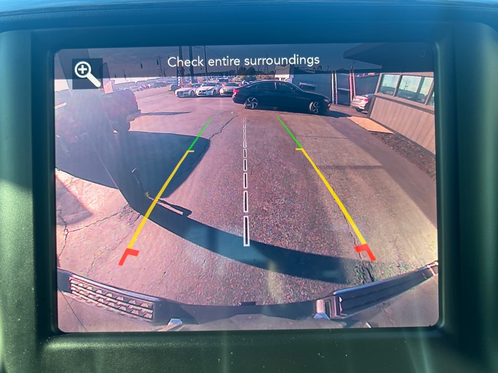 RAM 1500 Laramie 4x4 Crew Cab 5'7" Box 2019 RAM 1500 Laramie 4x4 Crew Cab 5'7" Box 2019