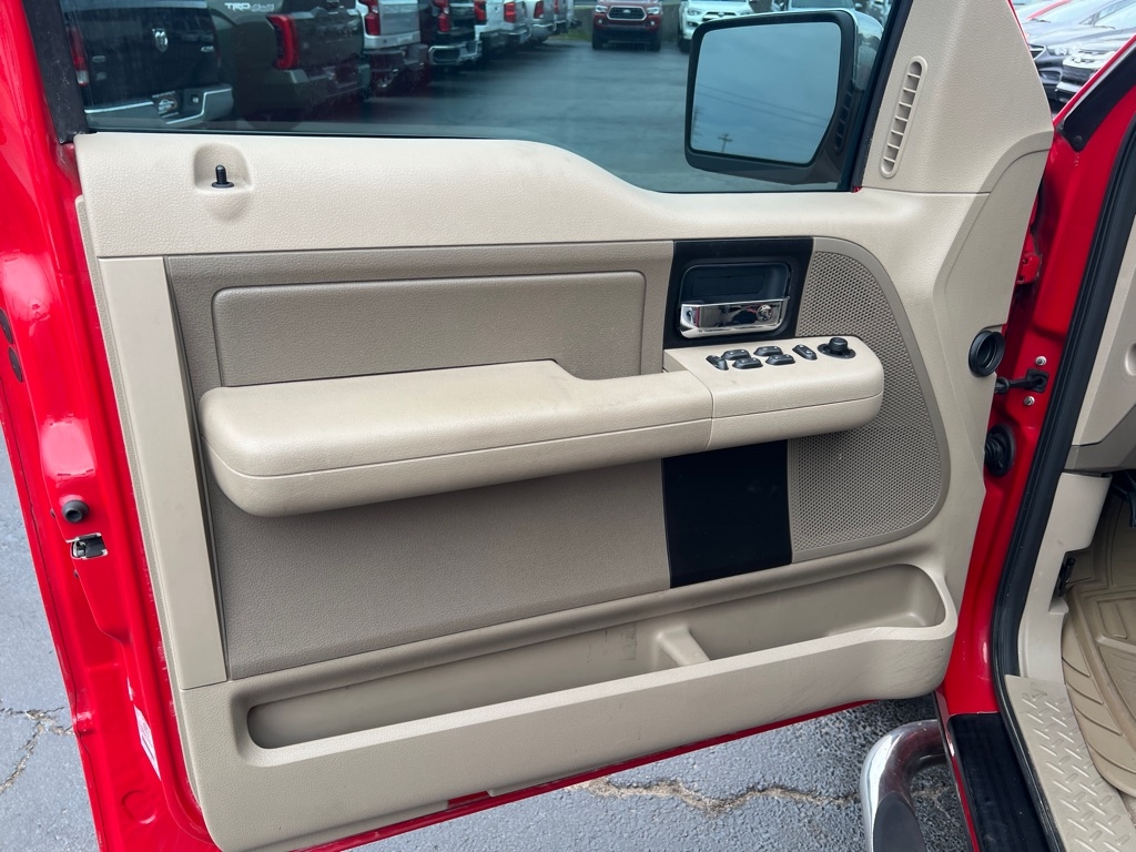 Ford F-150 Supercab 145" Lariat 4WD 2005 Ford F-150 Supercab 145" Lariat 4WD 2005