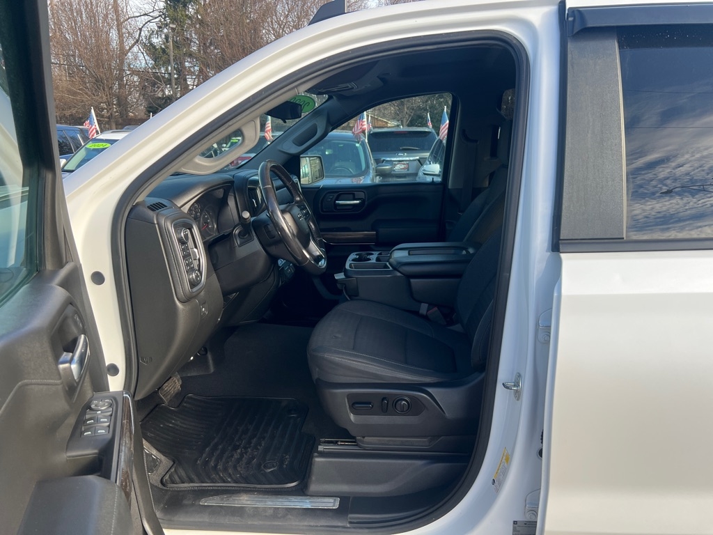 Chevrolet Silverado 1500 4WD Double Cab 147" RST 2020