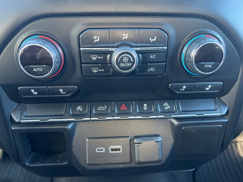 Chevrolet Silverado 1500 4WD Double Cab 147" RST 2020