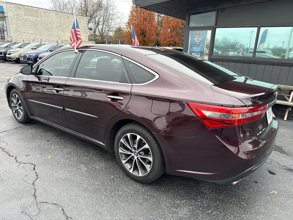 2018 Toyota Avalon XLE photo 4
