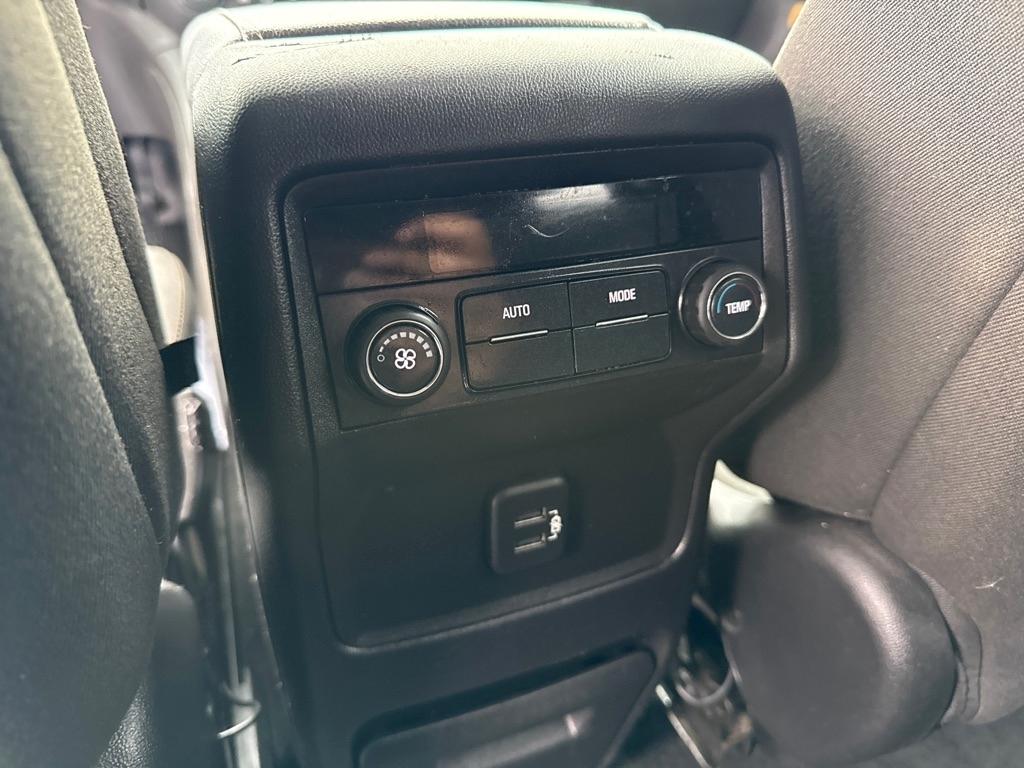 GMC Acadia AWD 4dr SLE w/SLE-1 2019