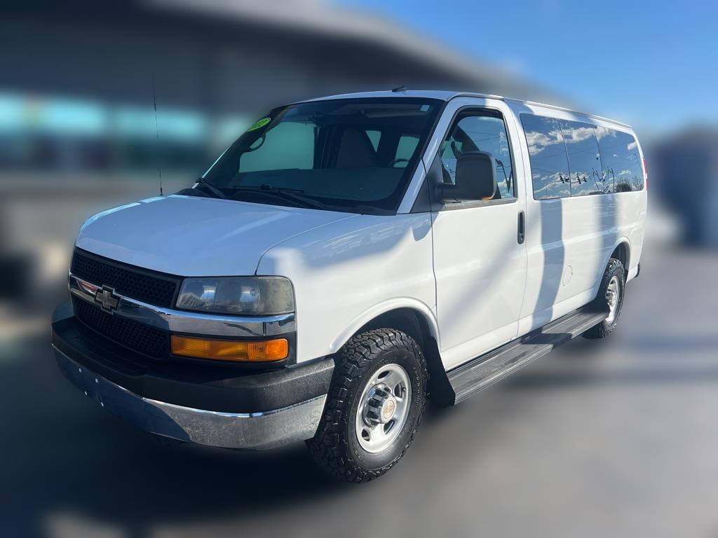 2012 Chevrolet Express Passenger RWD 2500 135" 1LT