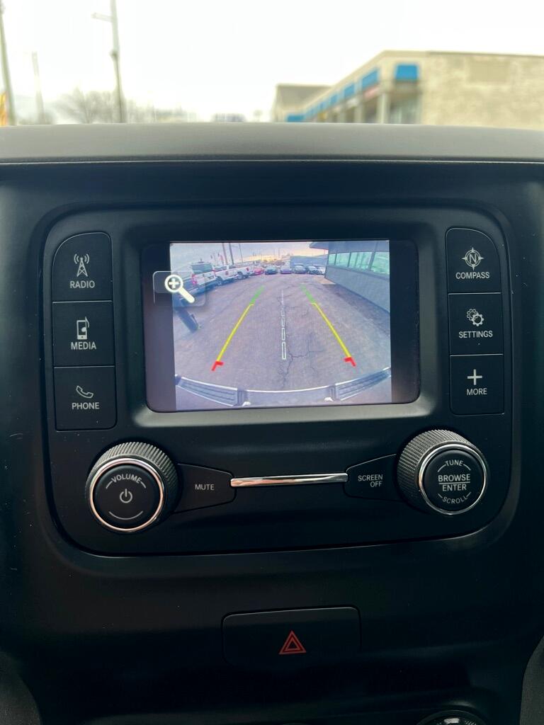 RAM 1500 Tradesman 4x4 Crew Cab 5'7" Box 2019