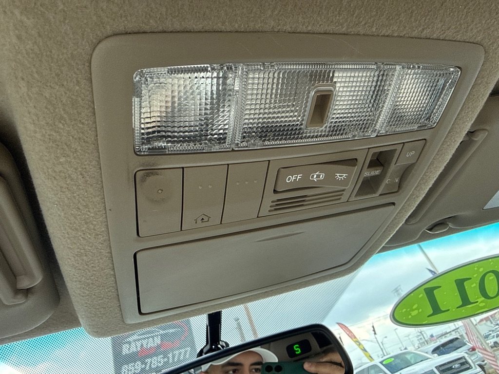 Toyota Highlander 4WD 4dr V6 Base (Natl) 2011