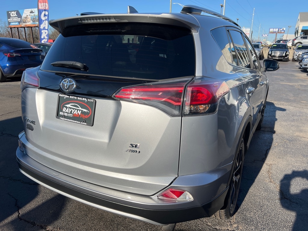 Toyota RAV4 AWD 4dr SE (Natl) 2016