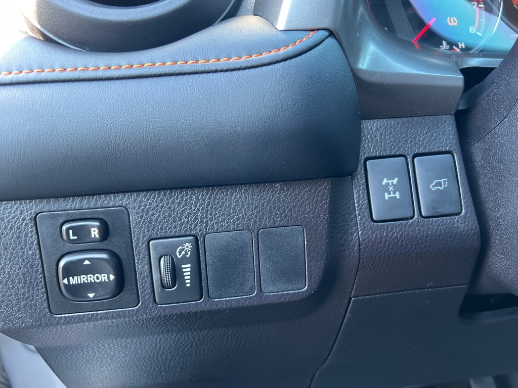 Toyota RAV4 AWD 4dr SE (Natl) 2016