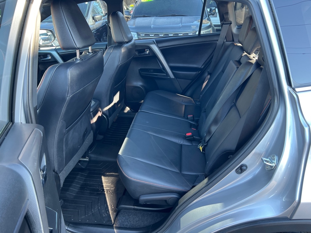 Toyota RAV4 AWD 4dr SE (Natl) 2016