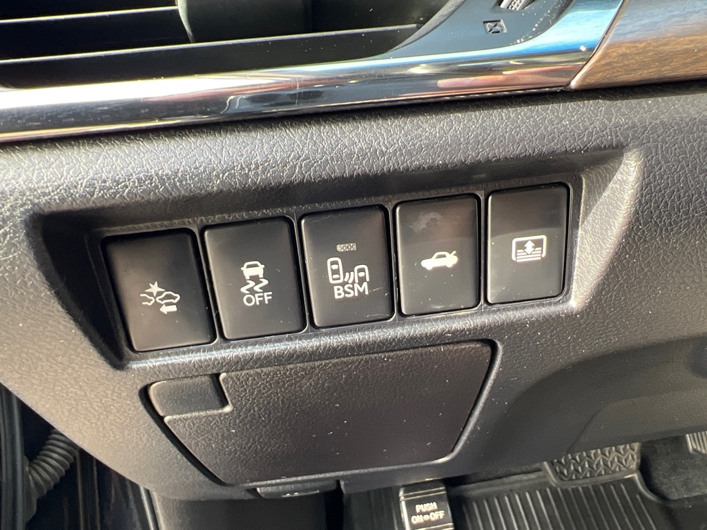 Toyota Avalon XLE Premium (Natl) 2018