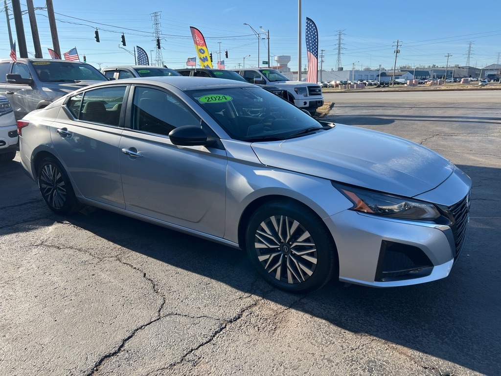 Nissan Altima 2.5 SV Sedan 2024