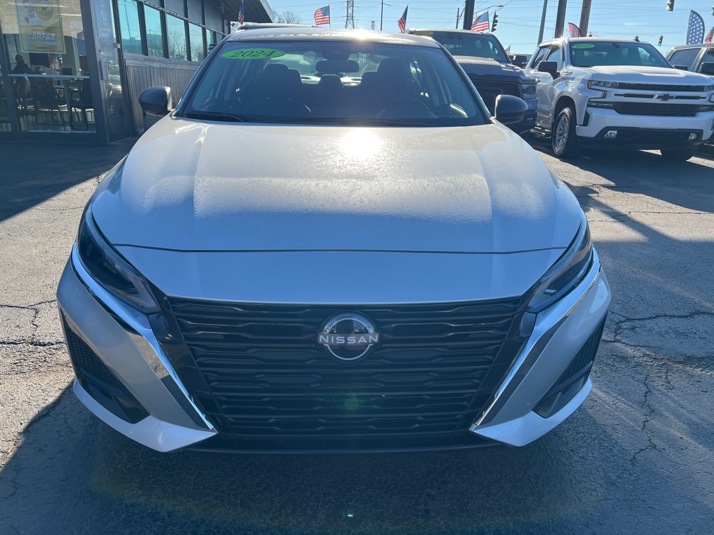 Nissan Altima 2.5 SV Sedan 2024