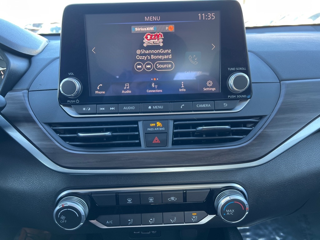 Nissan Altima 2.5 SV Sedan 2024