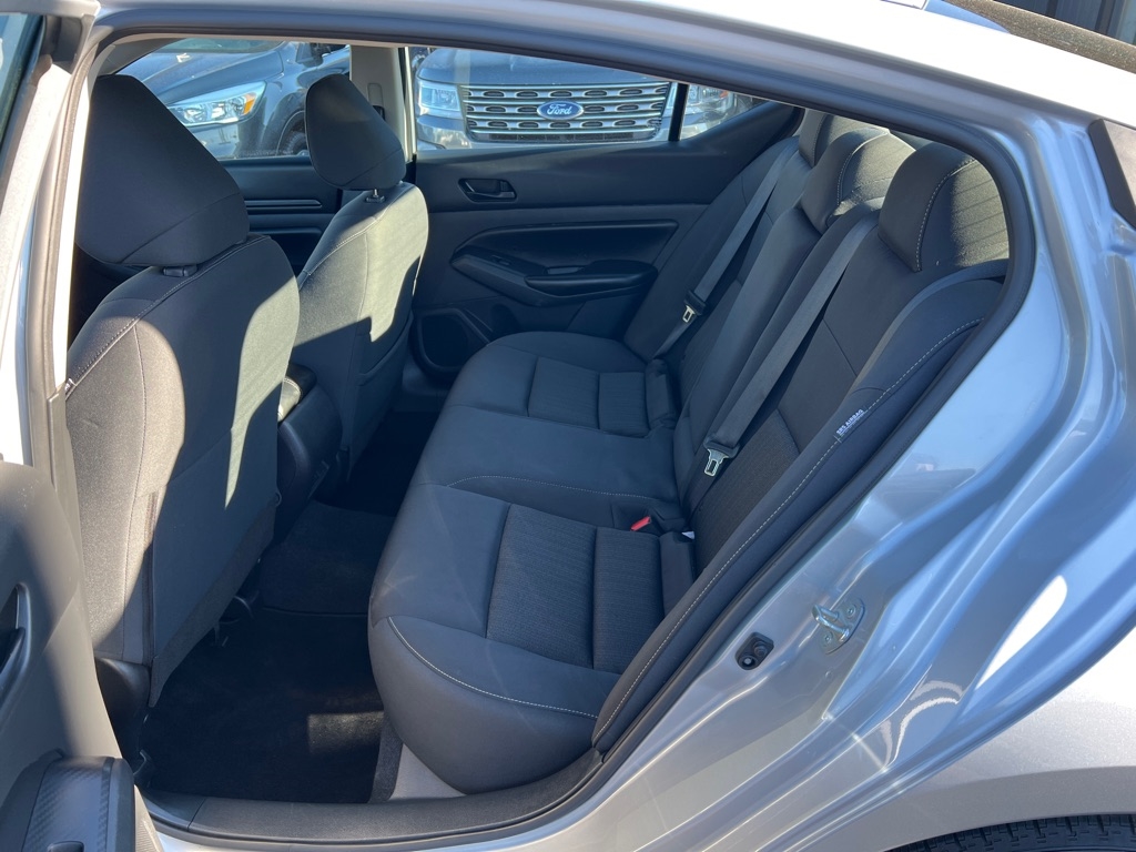 Nissan Altima 2.5 SV Sedan 2024