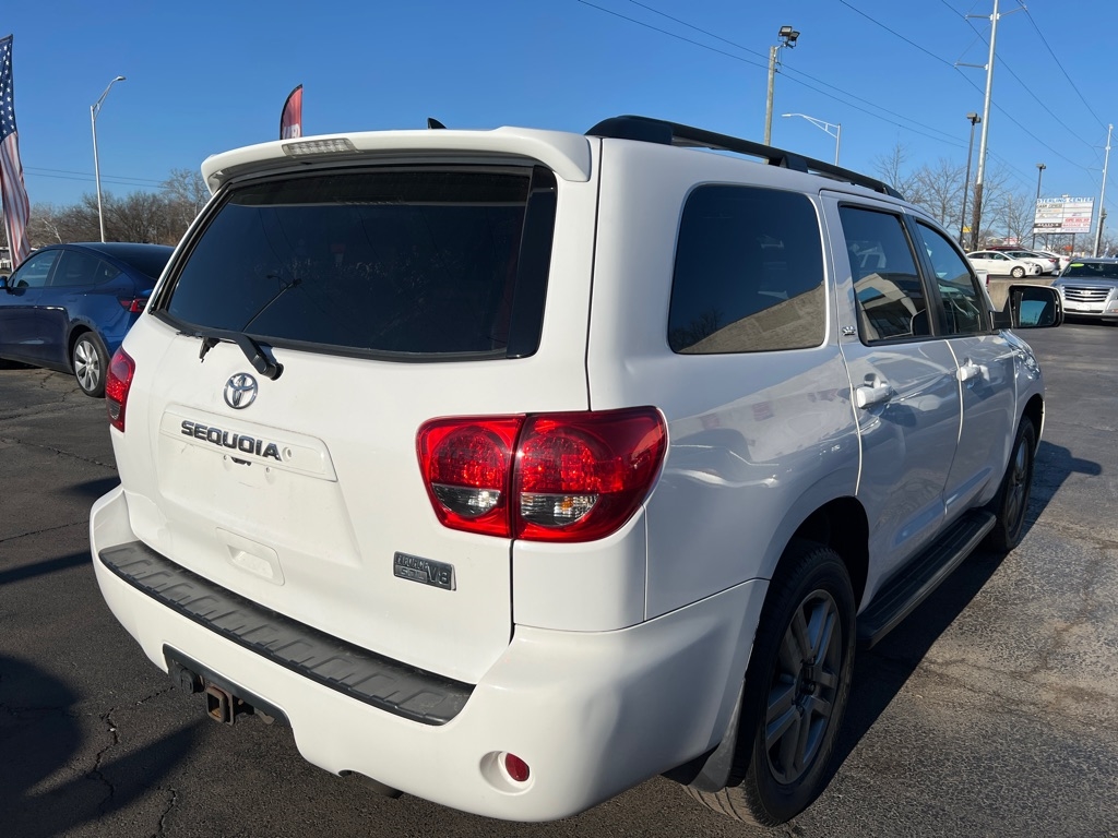 Toyota Sequoia RWD 5.7L SR5 (Natl) 2012