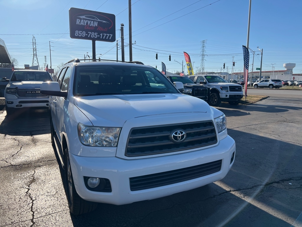 Toyota Sequoia RWD 5.7L SR5 (Natl) 2012