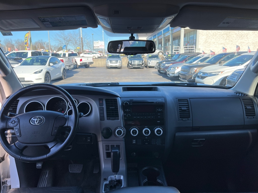 Toyota Sequoia RWD 5.7L SR5 (Natl) 2012