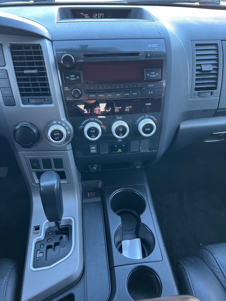 Toyota Sequoia RWD 5.7L SR5 (Natl) 2012