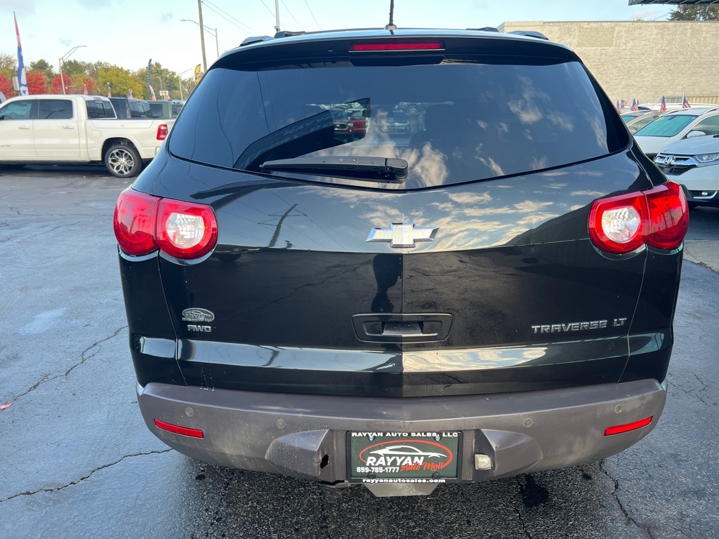 Chevrolet Traverse AWD 4dr LT w/1LT 2011
