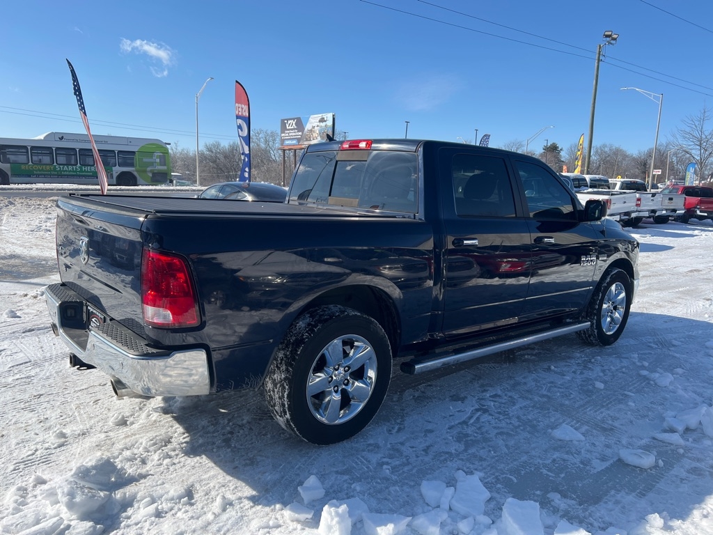 RAM 1500 2WD Crew Cab 140.5" Lone Star 2015