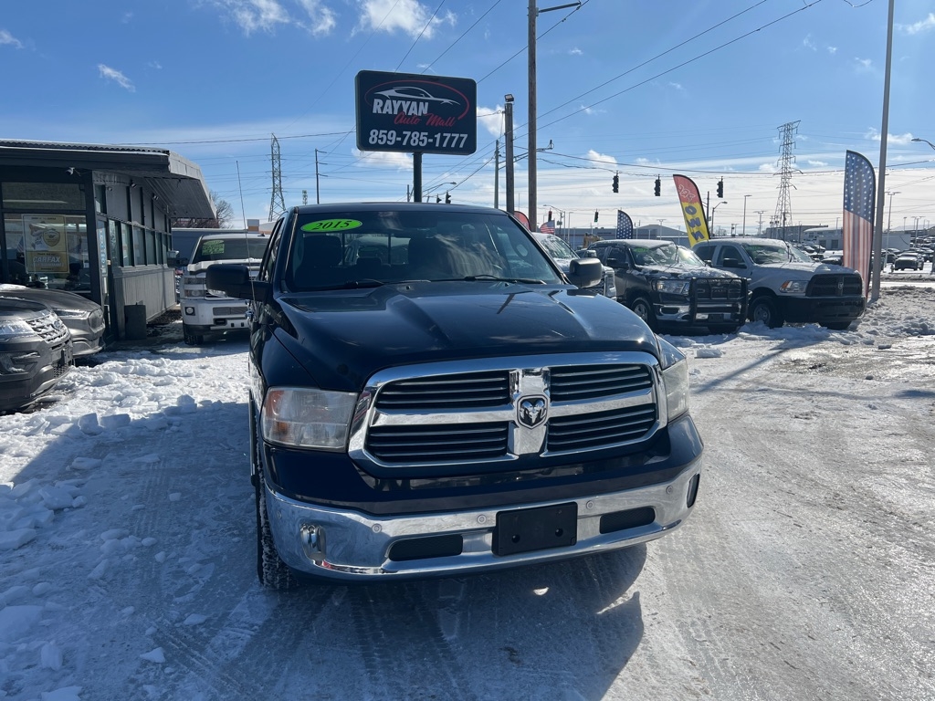 RAM 1500 2WD Crew Cab 140.5" Lone Star 2015
