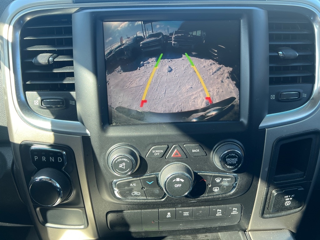 RAM 1500 2WD Crew Cab 140.5" Lone Star 2015