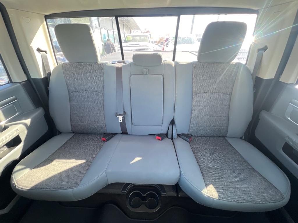 RAM 1500 2WD Crew Cab 140.5" Lone Star 2015