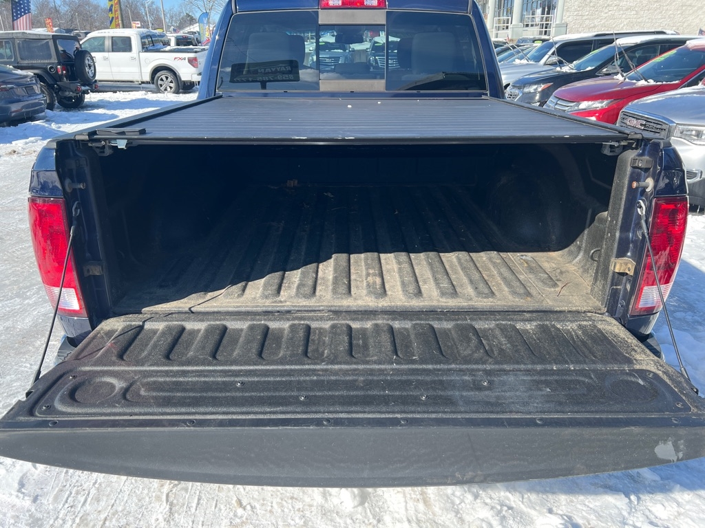 RAM 1500 2WD Crew Cab 140.5" Lone Star 2015