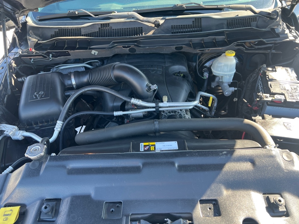 RAM 1500 2WD Crew Cab 140.5" Lone Star 2015